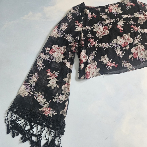 Boho Floral Bell-Sleeve Top Floral Top - Picture 8 of 16